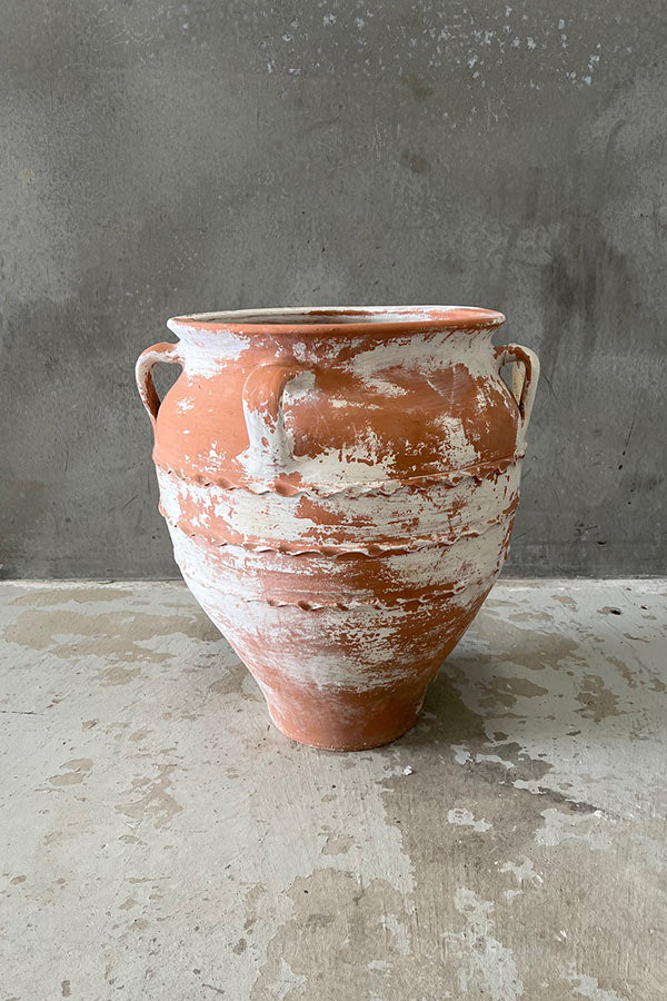 4-Handled Dagar Planter