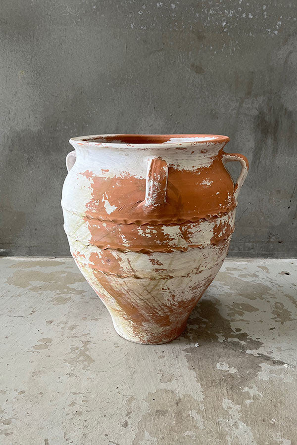 4-Handled Dagar Planter