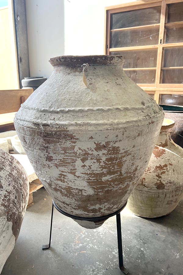 White Antique Enez Pot